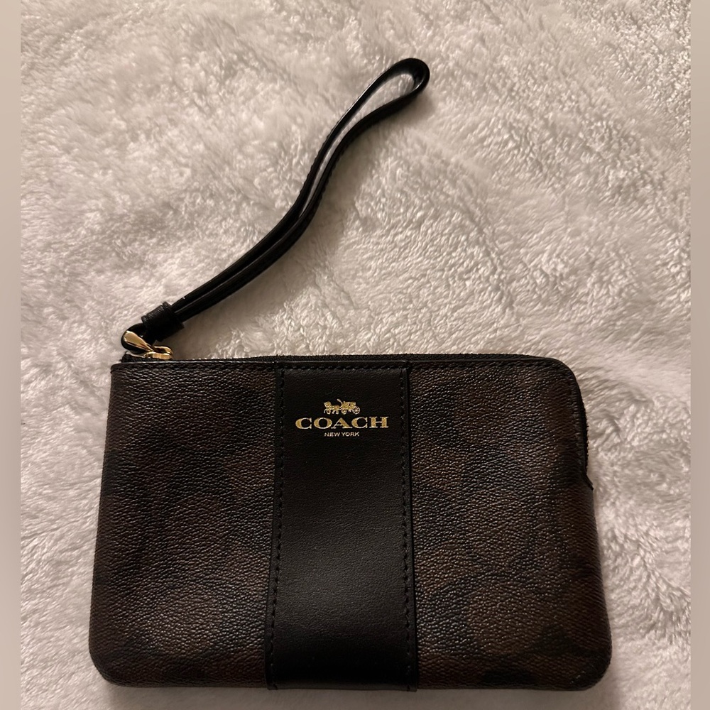 Coach wristlet NEW